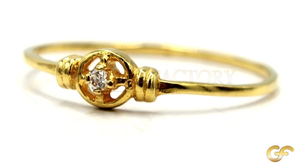 Classic Ladies Gold Ring