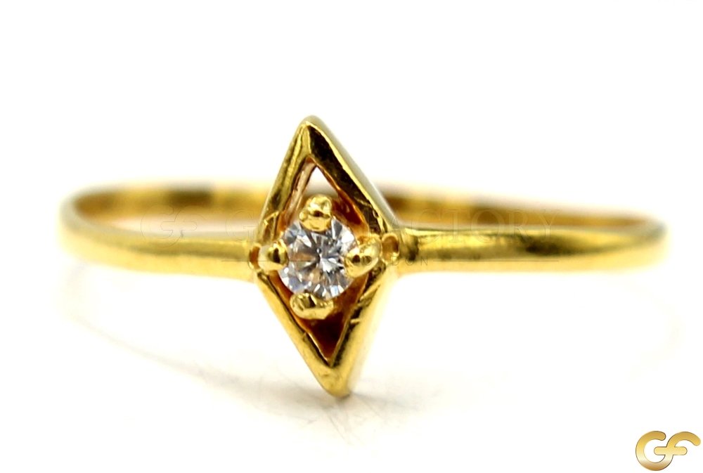 Diamond Shape Minimalist Ladies Ring