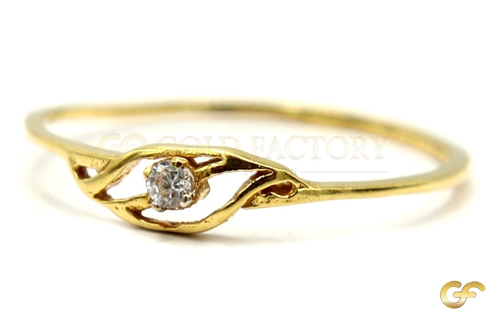 Lovely Asymmetric Ring with Single Stone