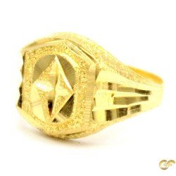 Double Border Style Baby Ring with Elaborate Sandblasted Bridges