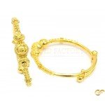 Triple Ball Design with Point Style Decoration Adjustable Baby Bangle/Kara