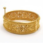 22ct Gold Screw Bangle