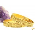 Lovely 22ct Gold Pair of Wide Bangles (Kare)