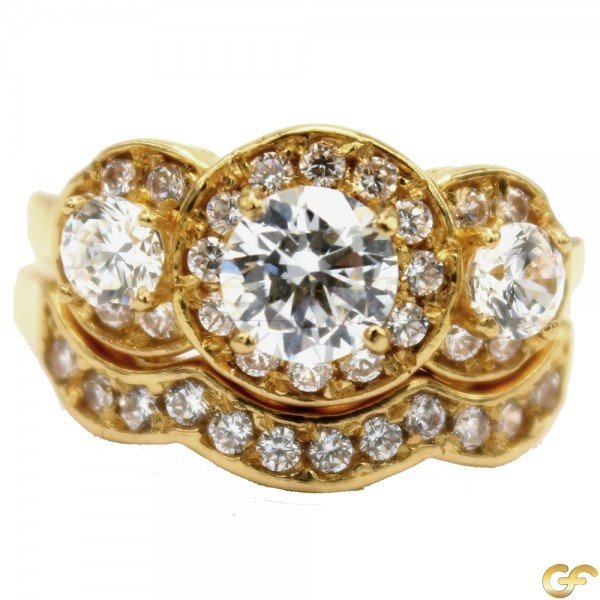 Gorgeous 22ct Gold Ring Set with Trinity Style Setting