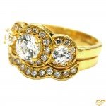 Gorgeous 22ct Gold Ring Set with Trinity Style Setting