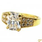 Brilliant Ladies Yellow Gold Ring with Princess Cut White Cubic Zirconia