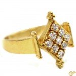 Lovely Diamond Shape Gold Ring