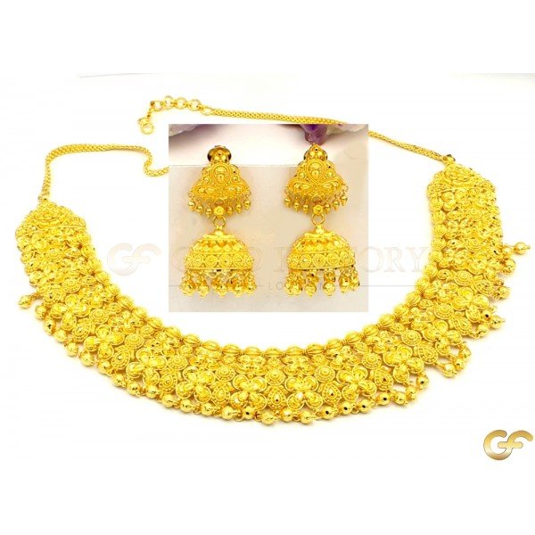 Elegant Collar Style Necklace Set with Highly Intricate Designwork